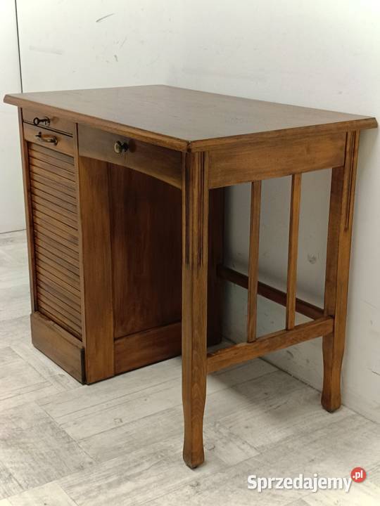 małe biurko dwustronne drewniane model Thonet z Radomsko sprzedam