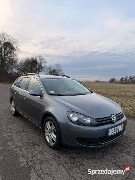 Volkswagen Golf 6 kombi 16 TDI 2010r Golf