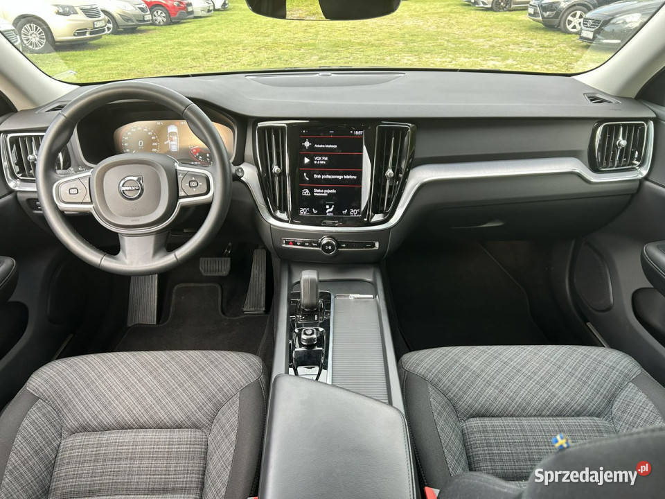 Volvo V60 Super stan Benzyna Hybryda II 2018 Nowe Iganie sprzedam