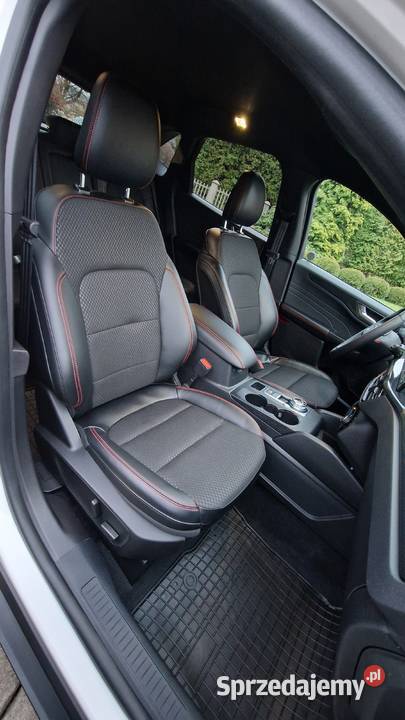 Ford Escape Kuga 20 benzyna 252 automat STLine