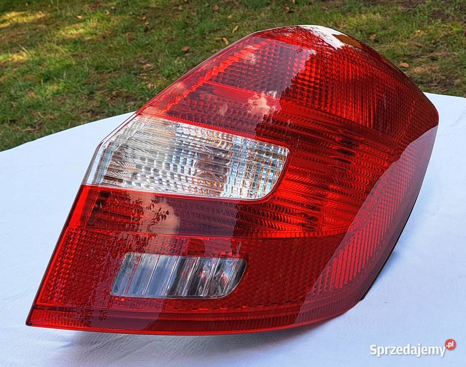 LAMPA PRAWA TYŁ TYLNA SKODA FABIA II LIFT KOMBI Mielęcin