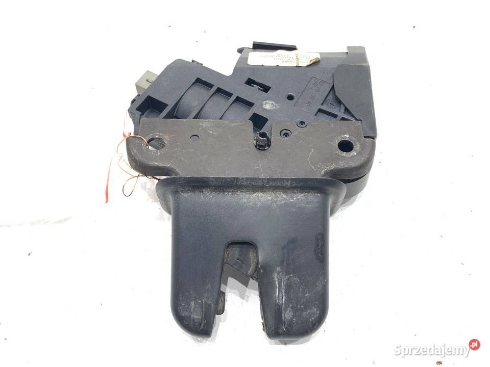 ZAMEK KLAPY TYŁ AUDI A6 C6 SedanLimuzyna