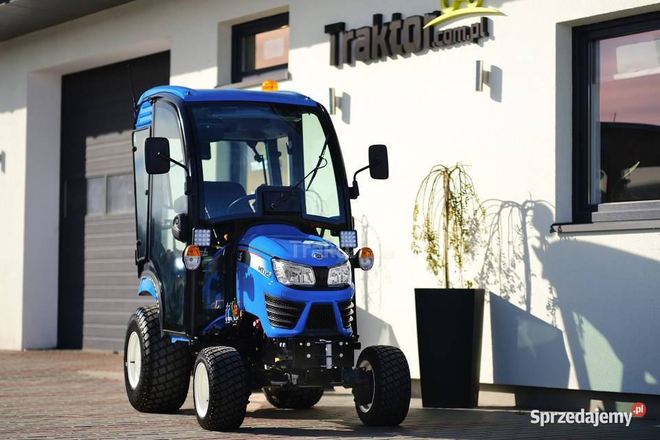 LS Tractor MT125 4x4 247 TURF CAB LS Tractor Tajęcina