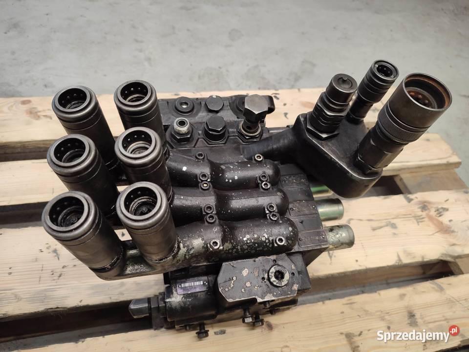 Rozdzielacz hydrauliczny Steyr 6175 CVT Pozostałe Wilkowo