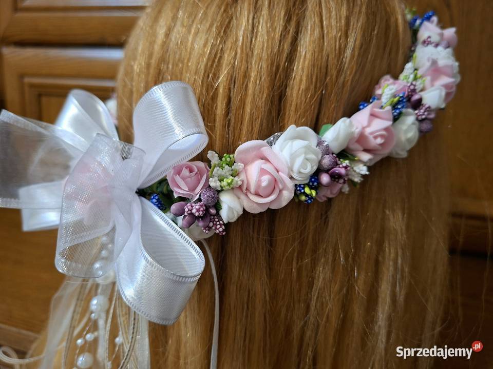 Wianek komunijny wielokolorowy żywy Borów