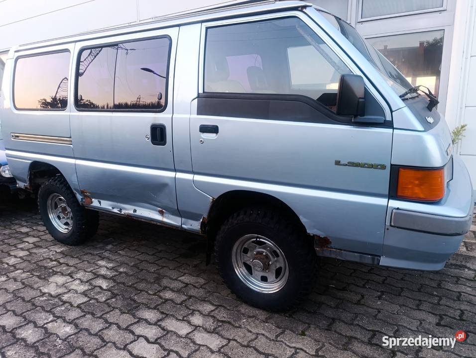 Mitsubishi L300 18 turbo benzyna 4x4 benzyna Malbork sprzedam
