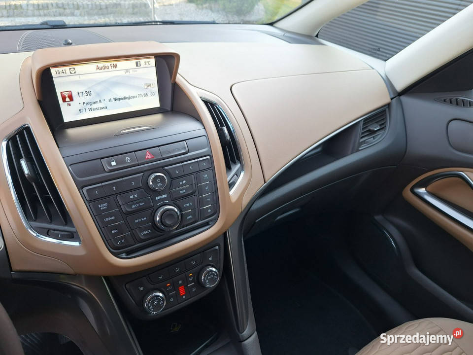 Opel Zafira 14 T 140 Innovation Xenon Navi Color Zafira sprzedam
