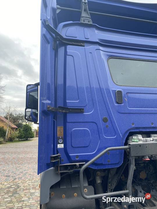 Owiewka dachowa Mercedes Antos Biała Rawska