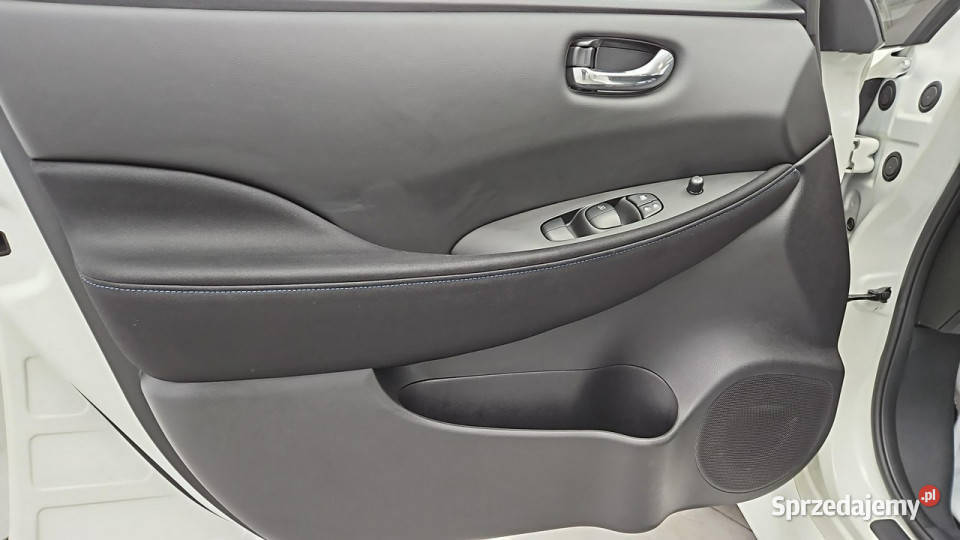 Nissan Leaf 40kWh Acenta Z Polskiego Salonu Zarejestrowany w Polsce Warszawa sprzedam