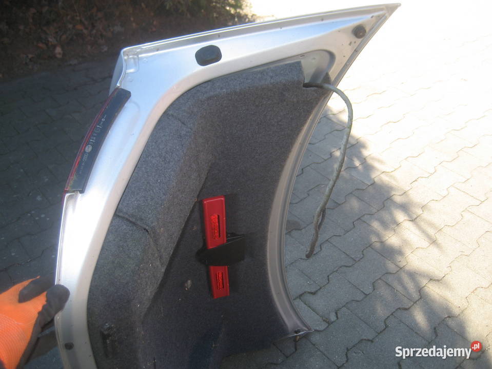 audi a4 b8 sedan 0811r klapa pokrywa bagażnika Rakoniewice sprzedam
