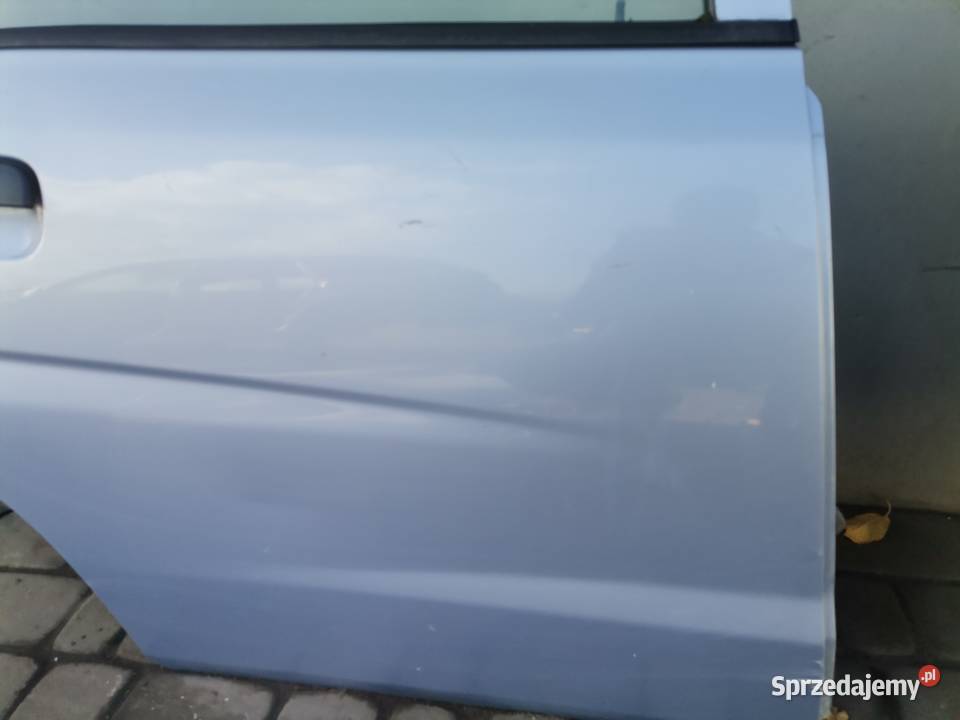 SUZUKI ALTO DRZWI PRAWY TYŁ ZJ5 Rok produkcji 2002