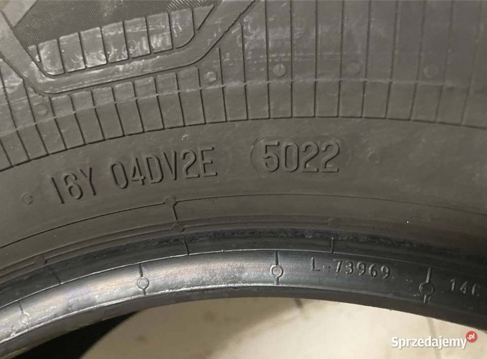 Continental 21565R15C stan idealny 215 Samochodowe Babice