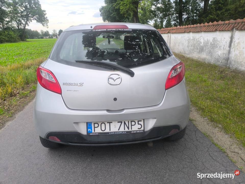 MAZDA 2