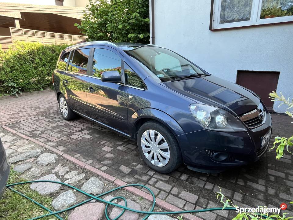 16 115 LPG COSMO 7 osobowy stan garażowany 1 hak Tuliszków