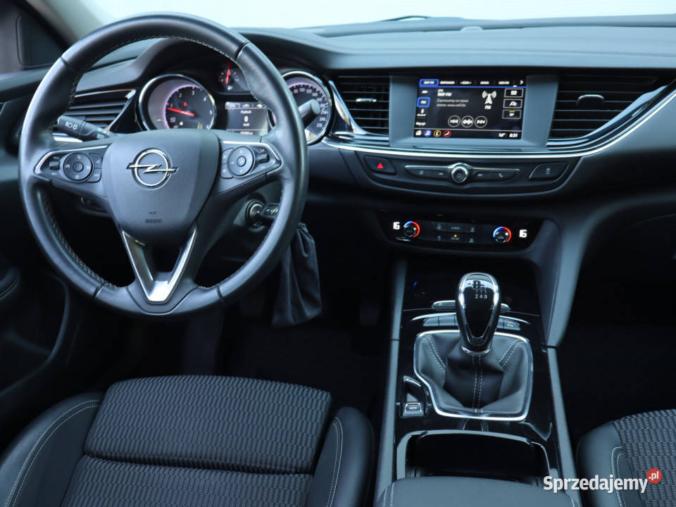 Opel Insignia 20 CDTI asystent pasa ruchu Insignia Katowice
