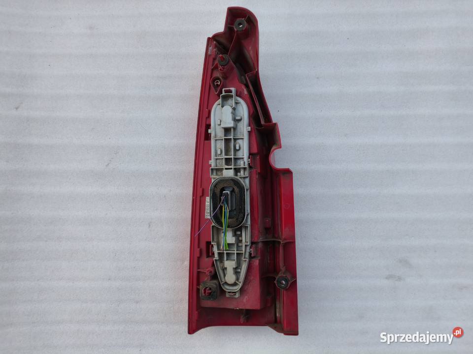 Lampa Prawy Tył Tylna Prawa Citroen Berlingo II osobowe Wyszków