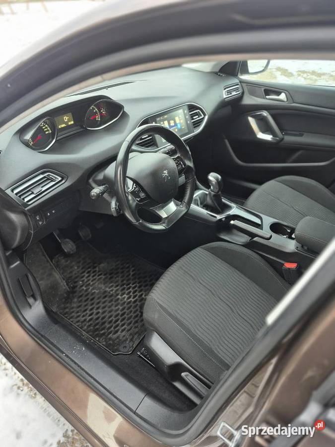 Peugeot 308BenzynaNiski Przebieg Zator