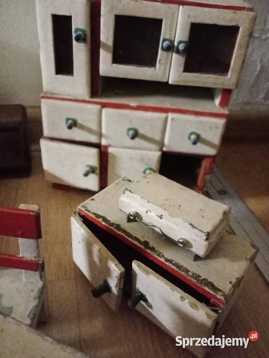 Przedwojenne mebelki do domu lalek Poznań