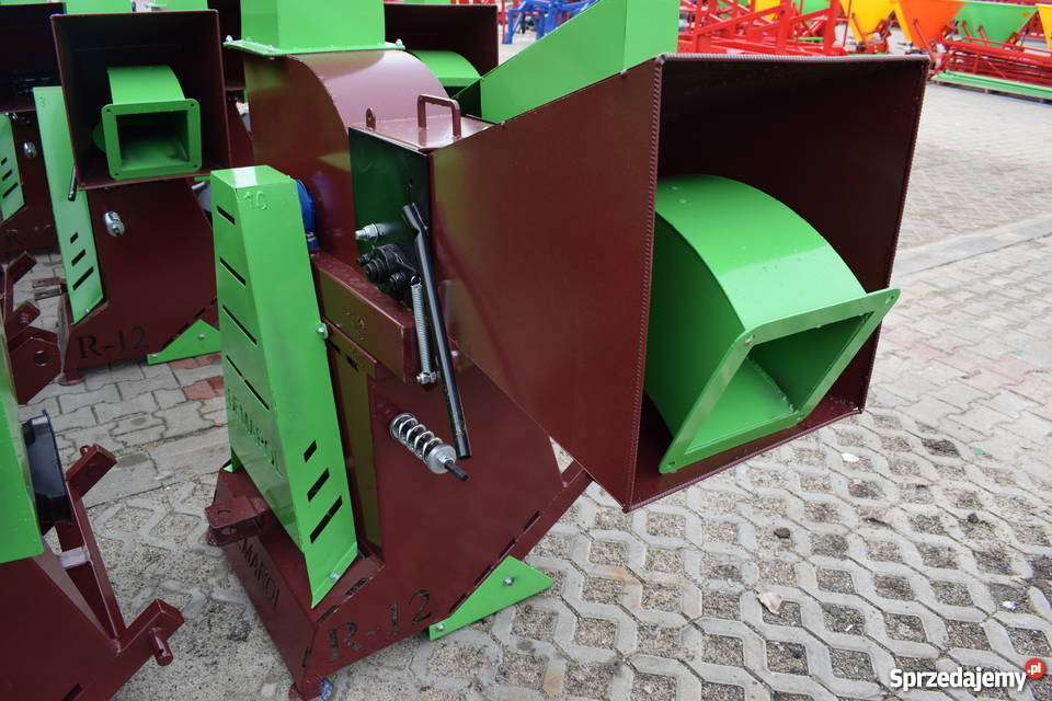 Rębak bębnowy napędzany na WOM DENIS R12 Demarol Żywiec