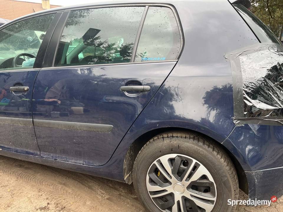 Golf 5 w całości na części Nowy Tomyśl sprzedam