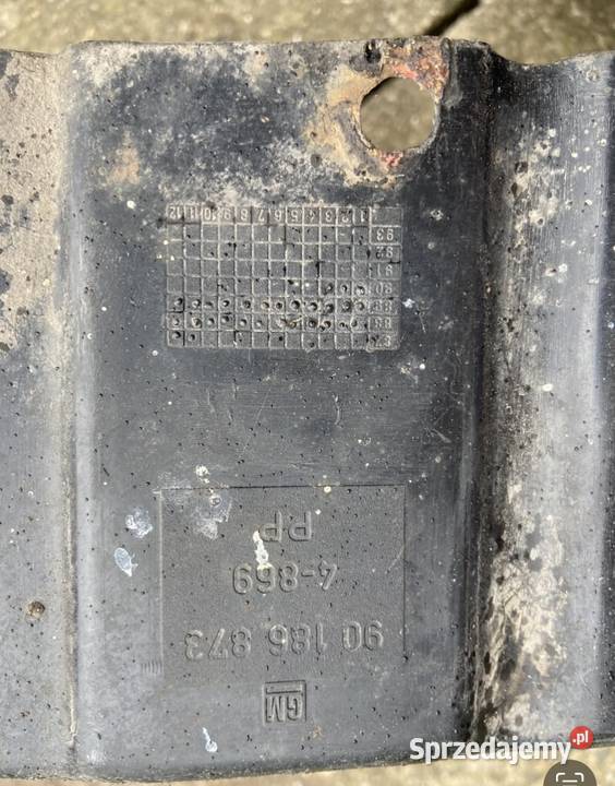 Nadkola prawe i lewe opel kadet 87 Cieszyn sprzedam