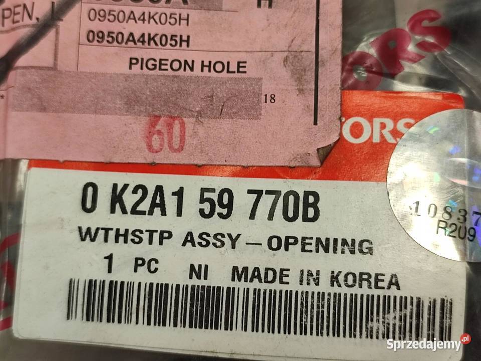 USZCZELKA DRZWI LEWY PRZÓD KIA SPECTRA SEPHIA
