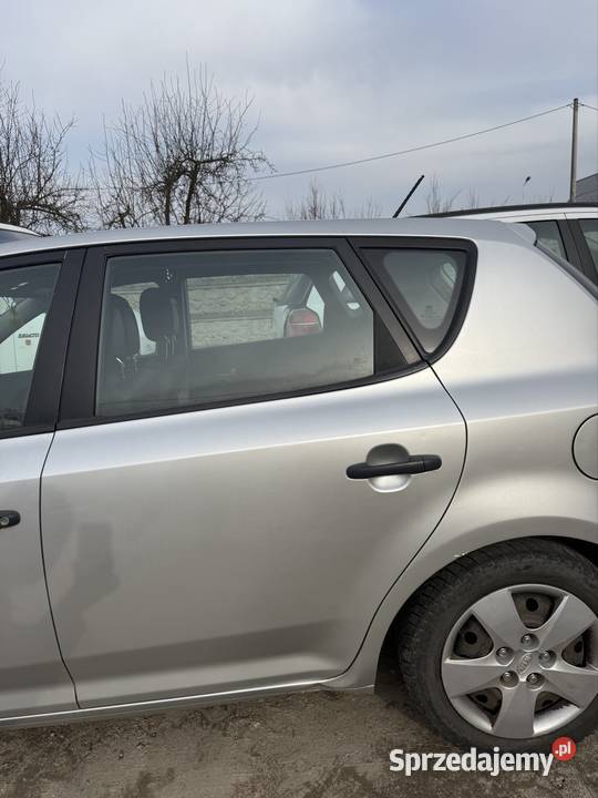 Drzwi lewe tył Kia Ceed l kolor 9S Ostrów Wielkopolski sprzedam