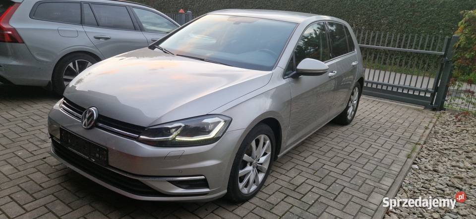 Golf 7 lifting wersja SOUND lekko uszkodzony elektryczne szyby Święta Katarzyna sprzedam