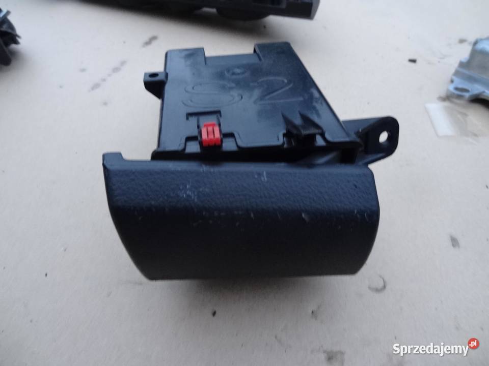 UCHWYT NA KUBEK TOYOTA HILUX VIII 66995KK020 osobowe sprzedam