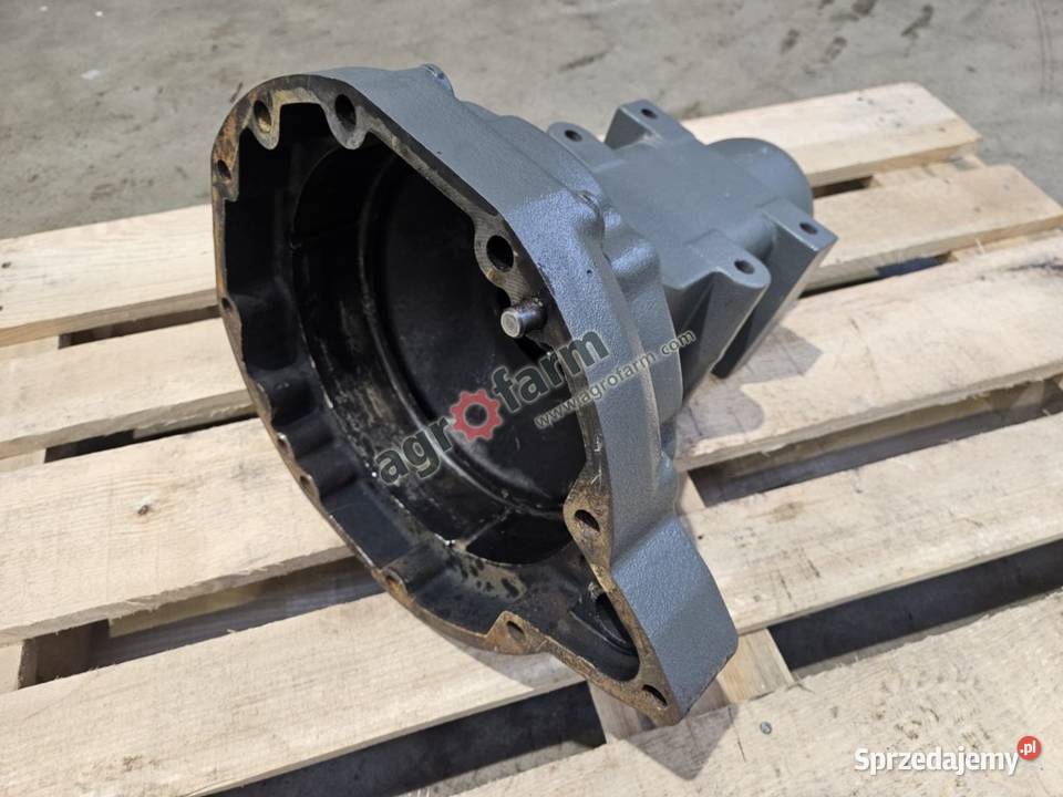 Obudowa tylniej zwolnicy RH Kubota M7040 M6040 Byków