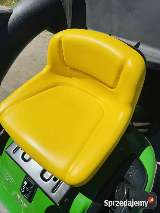 Traktorek kosiarka John Deere E110 BriggsStrat z Białystok