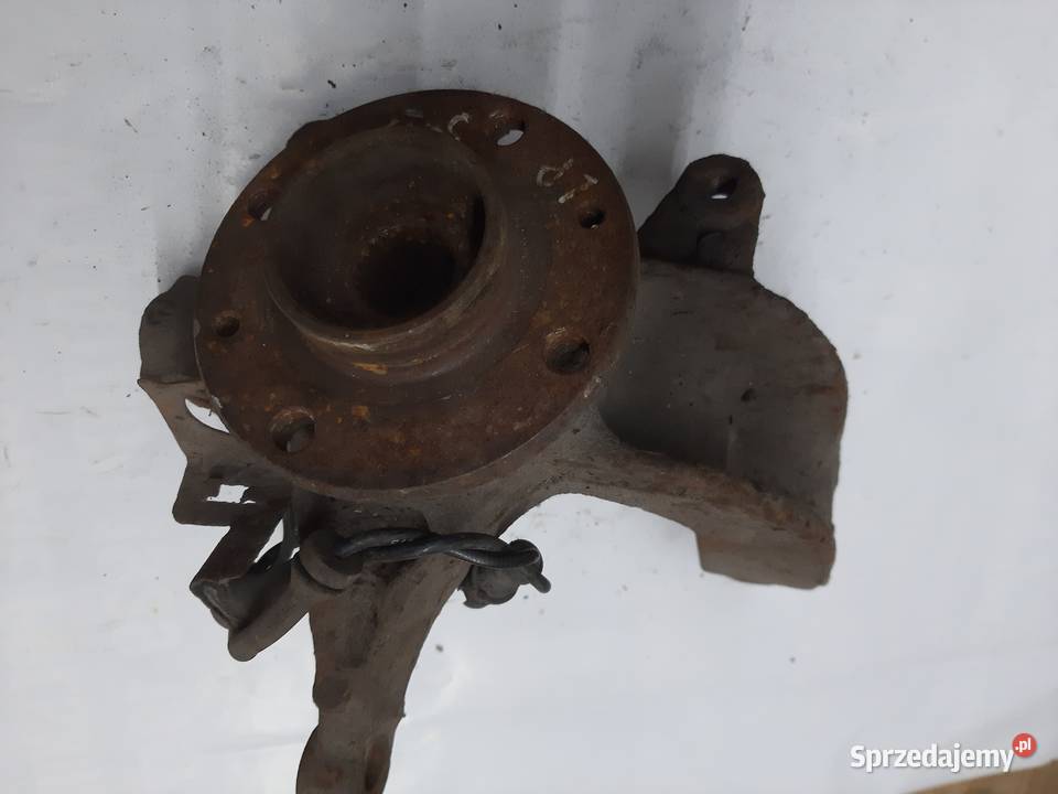 Renault Scenic II 19 DCI piasta zwrotnica lewa Ksawerów