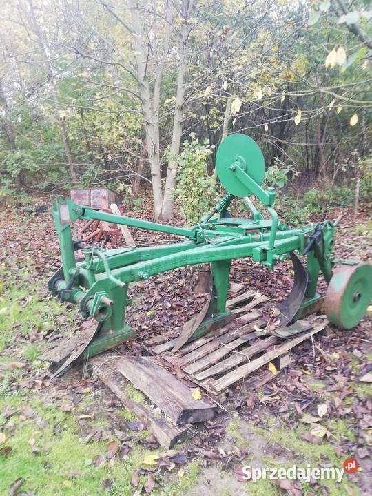 PŁUG 3 SKIBOWY Z KOLCZATKĄ nieuszkodzony Łagiewniki