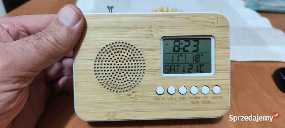 Małe Radio z Termometrem i zegarkiem termometrem świętokrzyskie Kielce