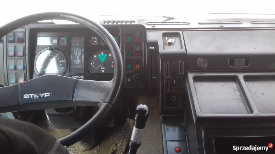 ciężarowy steyr Napęd 2 lub więcej osi