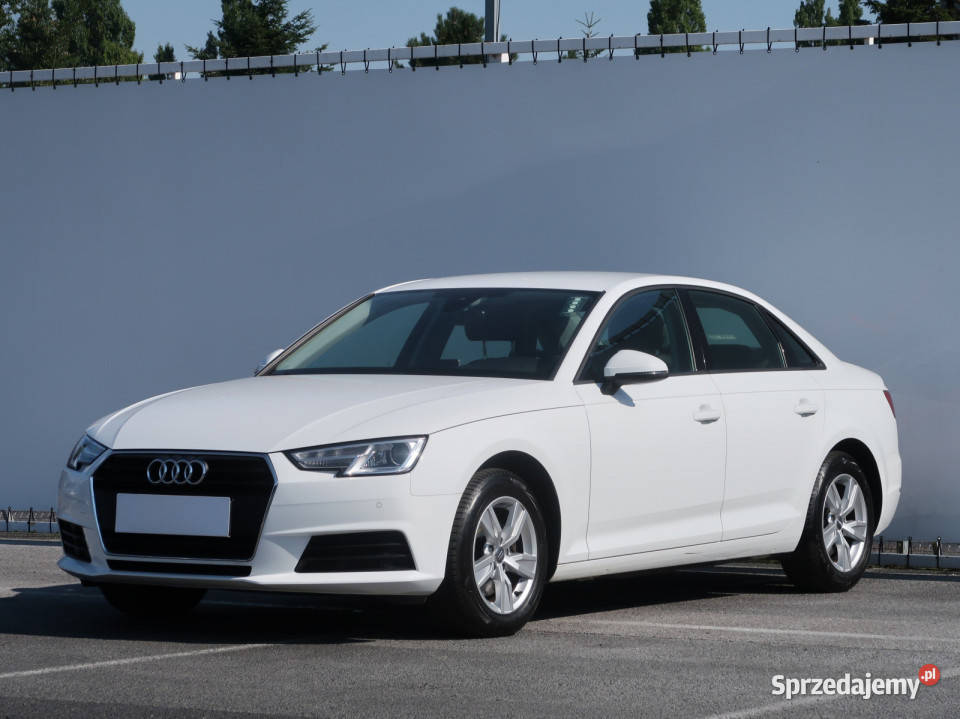 Audi A4 14 TFSI podgrzewane fotele Samochody osobowe lubelskie Lublin