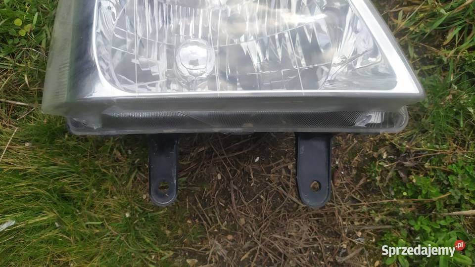 Isuzu d 2002 2005 2007 lampa prawa reflektor osobowe Karoseria Byków