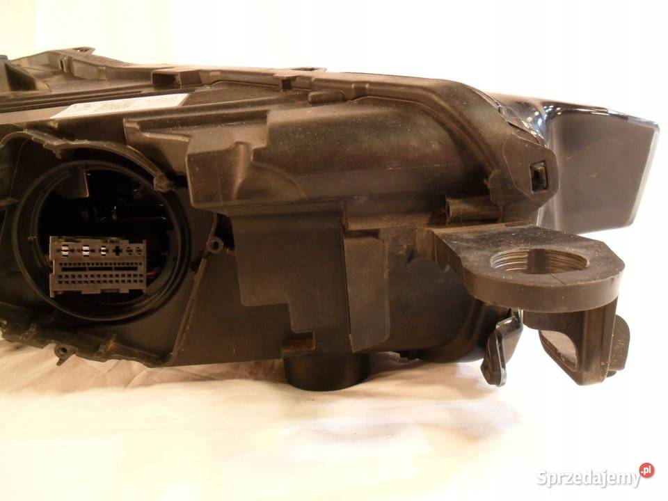 REFLEKTOR PRZÓD STRONA LEWA SKODA SCALA Nowy Tomyśl sprzedam