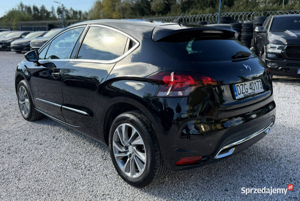 Citroen DS4 SkóraNaviPDCMasażeBlis garażowany DS4 Kamienna Góra