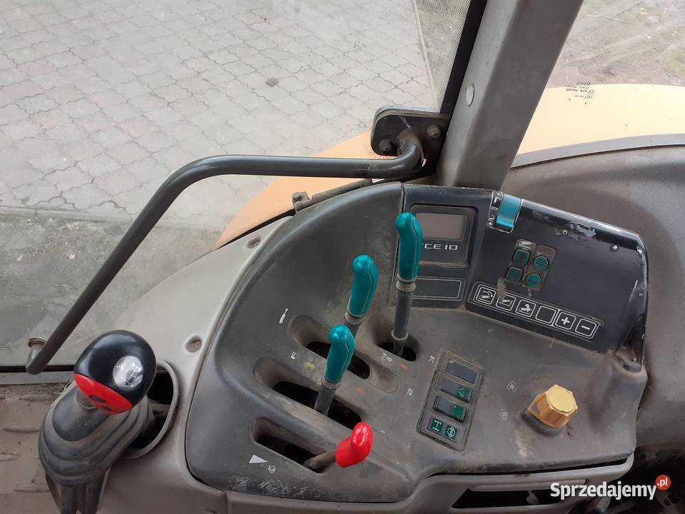 Renault Ares 610 RZ nieuszkodzony Uniejów