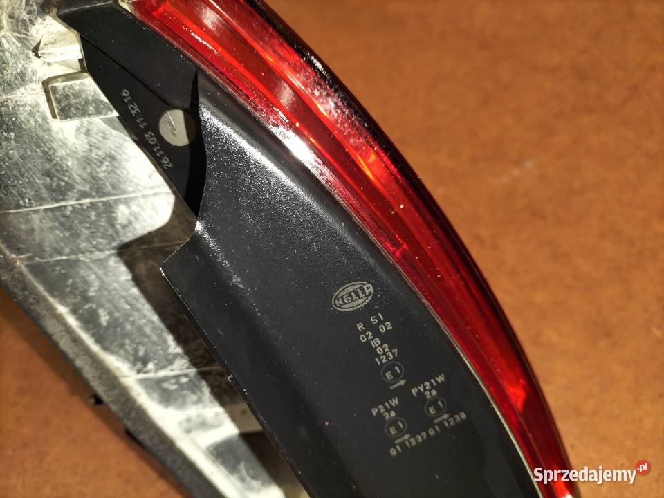 Lampa tylna prawa w błotnik BMW E65 E66 EUROPA Poręba