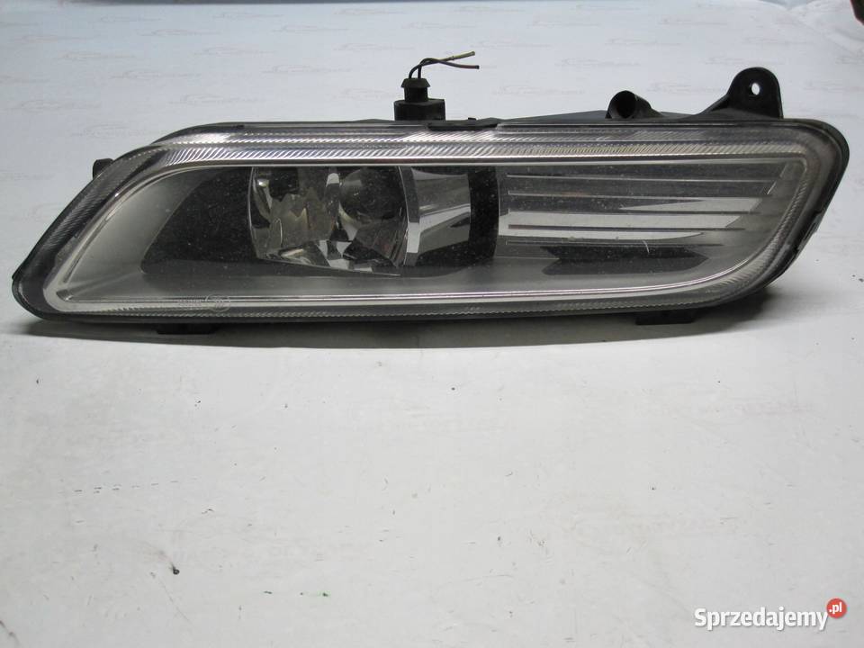 VW PASSAT B7 13r halogen prawy przód 17662402