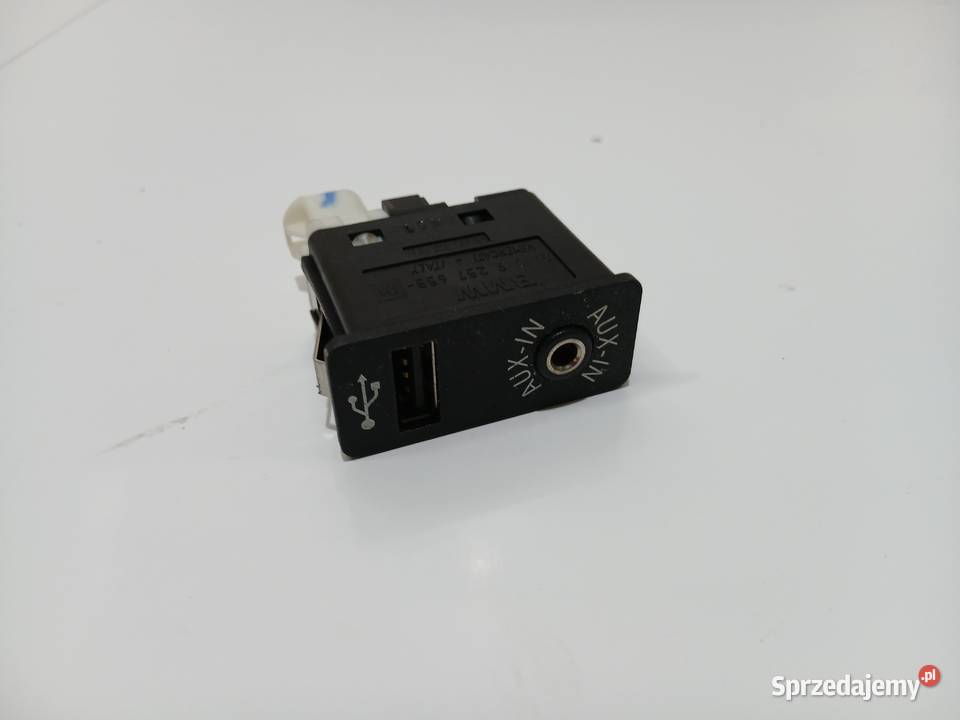 GNIAZDO USB AUX BMW E60 E61 E88 E90 F10 9237653 Strzyżewice