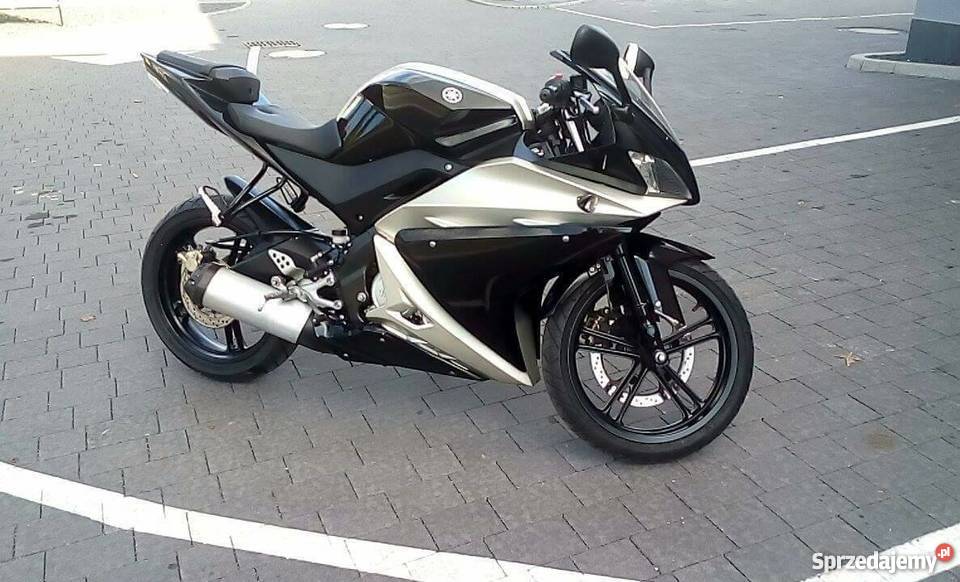 YAMAHA YZF R125 nieuszkodzony Rogów