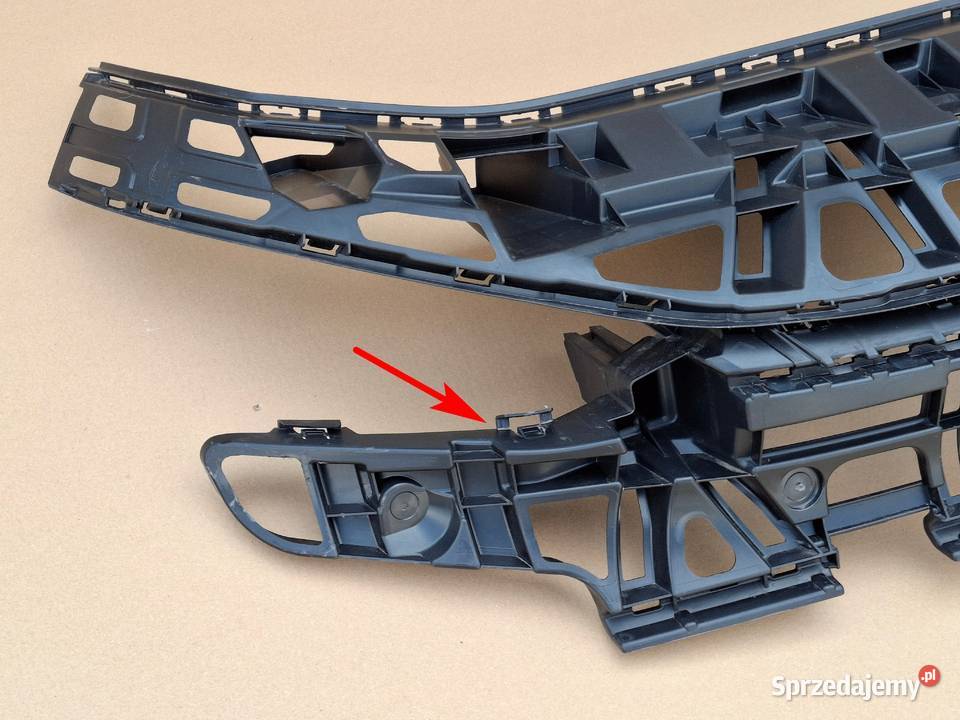 SEAT CUPRA BORN WZMOCNIENIE GRILLA ZDERZAKA Bieleń