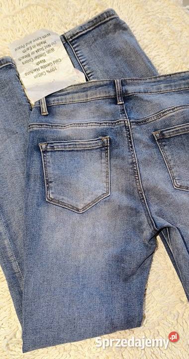 Jeansy dziurami dolnośląskie