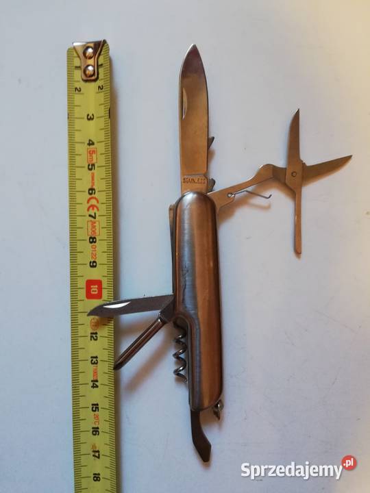 Kolekcja starych noży Militaria