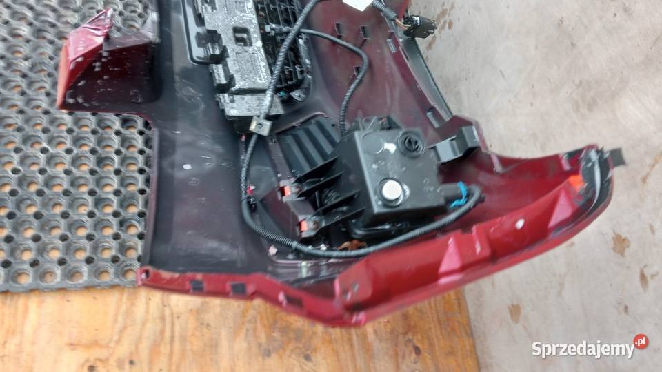 OPEL ZAFIRA B ZDERZAK PRZÓD HALOGEN Z50C Zbierkowo