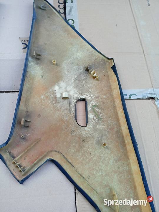 Mercedes W124 sedan słupki tylne granatowe 124 świętokrzyskie Skarżysko-Kamienna