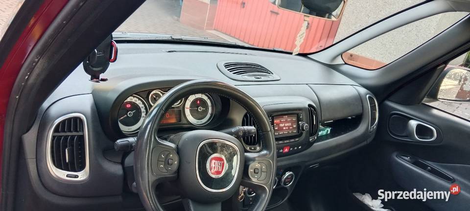Fiat 500l krajowy dobrze wyposażony benzyna z nieuszkodzony Czeladź